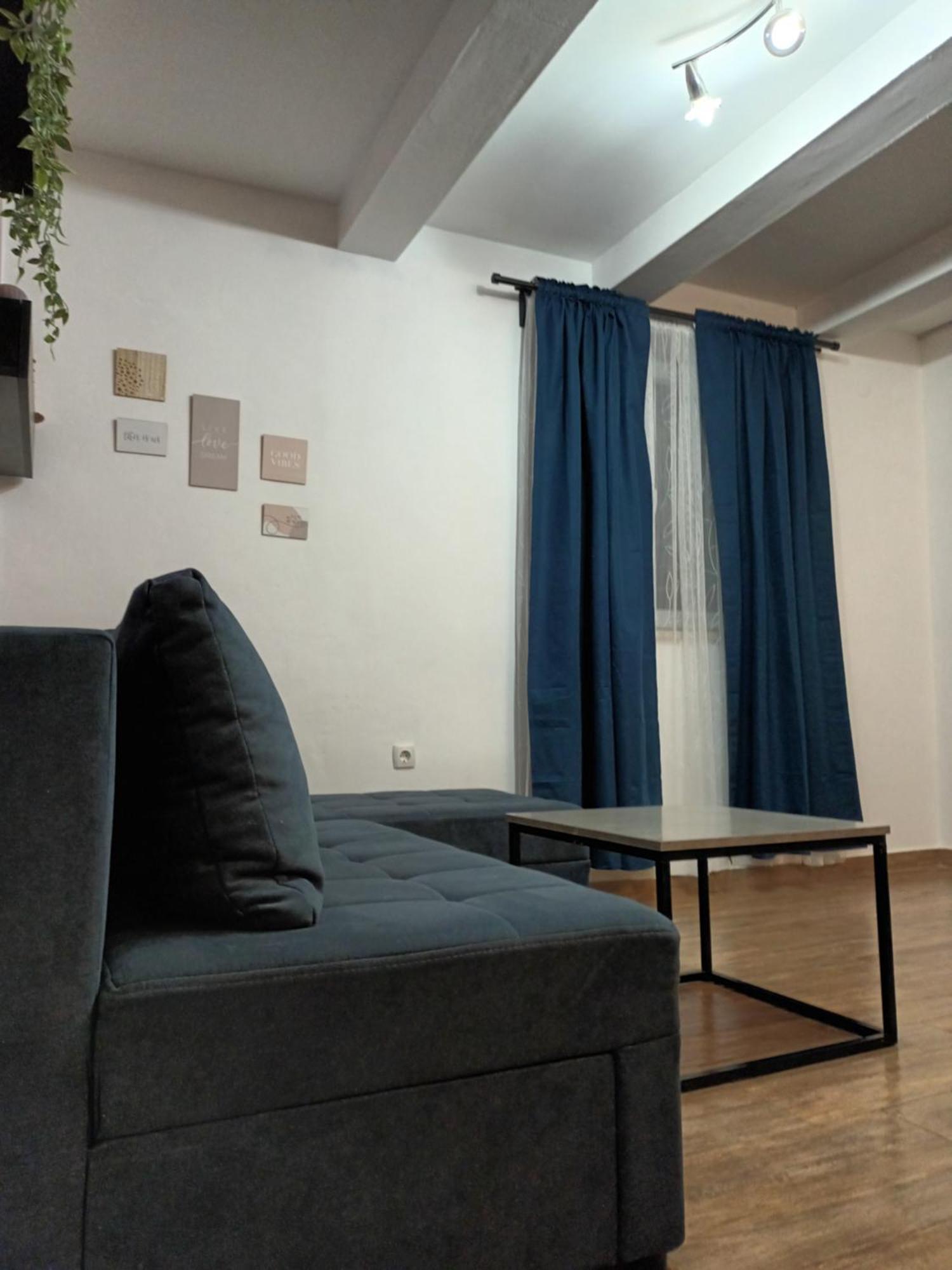 Apartment Jazbina Pula Exterior photo